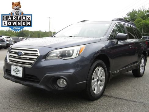 Used 2017 Subaru Outback 2.5i Premium AWD/4WD image 1