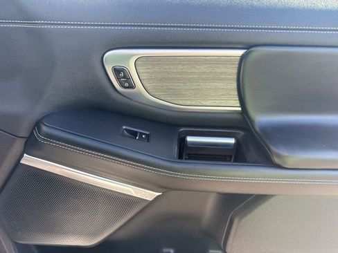 Used 2025 Ford Expedition Platinum w/ Driver's Package image 20