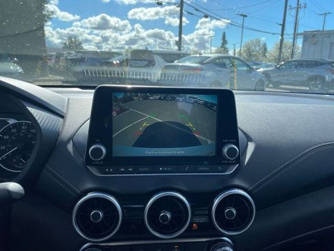 Used 2025 Nissan Sentra SV image 23