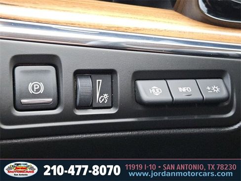 Used 2018 Cadillac XT5 Platinum image 23