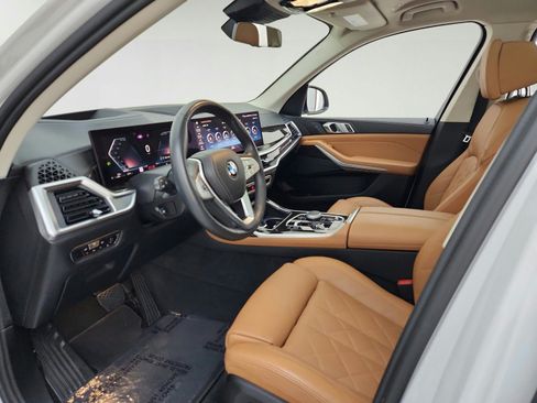 Used 2023 BMW X7 xDrive40i AWD/4WD image 16