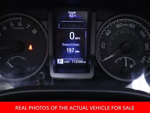 Certified 2017 Toyota Tacoma TRD Off-Road image 7