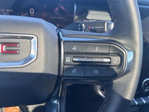 Used 2024 GMC Acadia AT4 w/ Luxury Package image 13