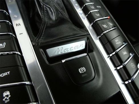 Used 2017 Porsche Macan S image 20