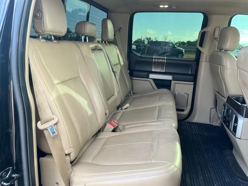 Used 2019 Ford F150 Lariat w/ Equipment Group 502A Luxury AWD/4WD image 17