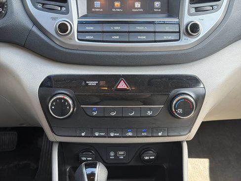 Used 2018 Hyundai Tucson SEL AWD/4WD image 18