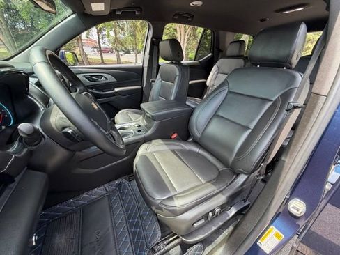Used 2023 Chevrolet Traverse LT AWD/4WD image 14