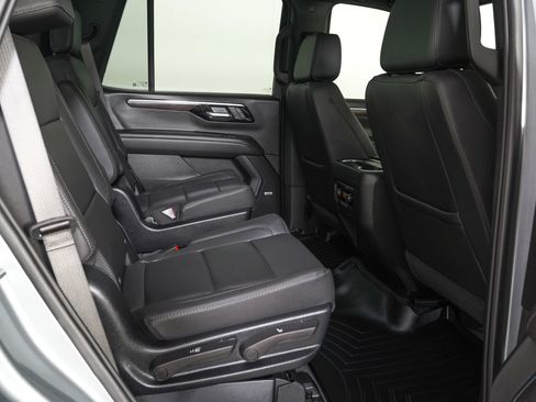 Used 2025 Chevrolet Tahoe Z71 w/ Comfort Package AWD/4WD image 11