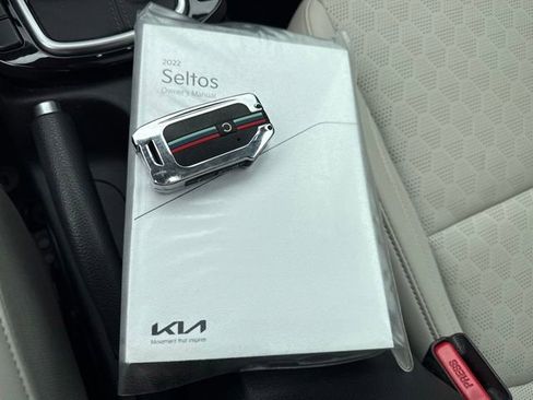 Used 2022 Kia Seltos EX AWD/4WD image 40
