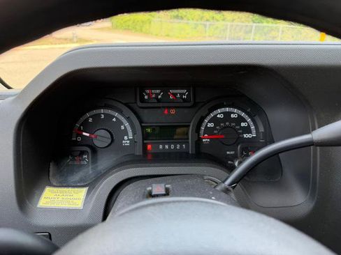 Used 2014 Ford E-250 and Econoline 250 w/ Power Group image 40