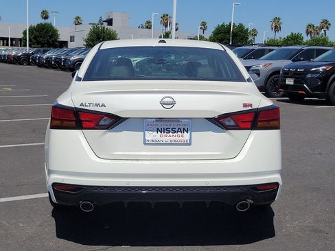New 2026 Nissan Altima 2.5 SR FWD image 19