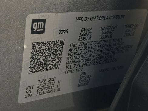 Used 2025 Chevrolet Trax LT image 28