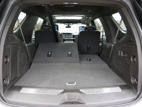 Used 2021 GMC Yukon Denali w/ Denali Ultimate Package image 20