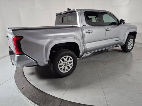 New 2025 Toyota Tacoma SR5 image 5