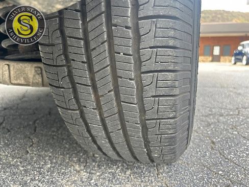 Used 2011 Volvo XC70 3.2 image 11