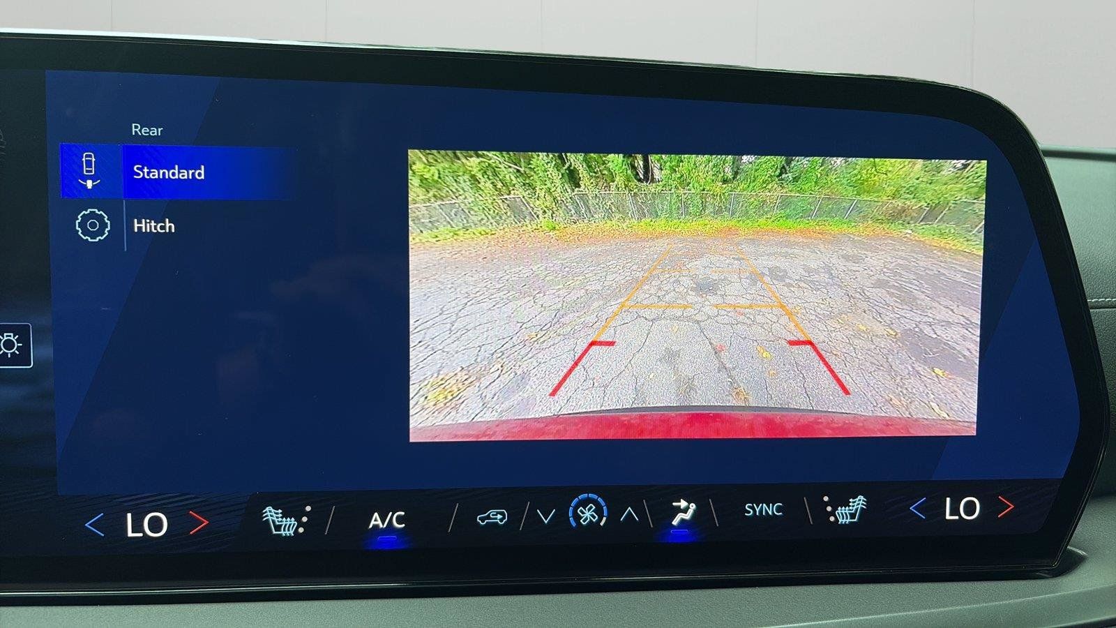 Used 2026 Chevrolet Traverse LT w/ LPO, Floor Liner Package FWD image 17