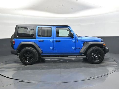 Used 2022 Jeep Wrangler Unlimited Sport AWD/4WD image 2