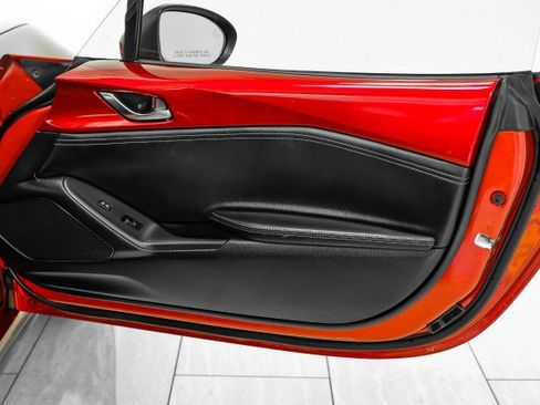 Used 2022 MAZDA MX-5 Miata RF Grand Touring image 37