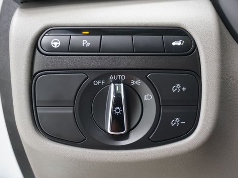 Used 2023 INFINITI QX50 Luxe FWD image 28