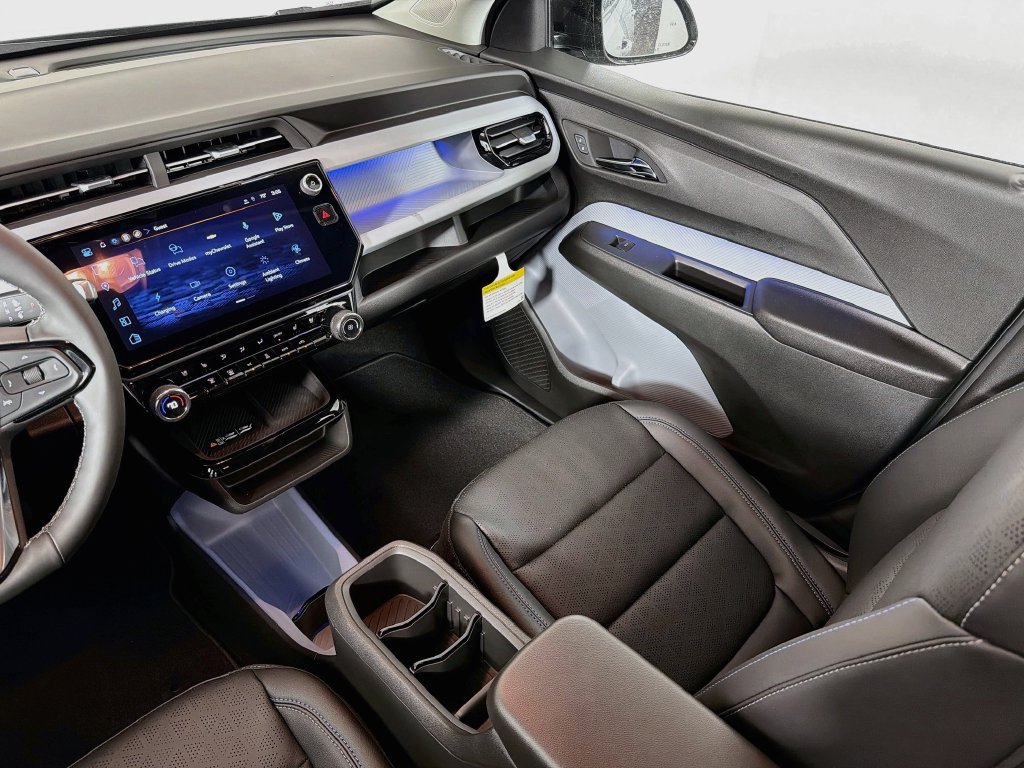 New 2027 Chevrolet Bolt LT w/ Super Cruise Package FWD image 23