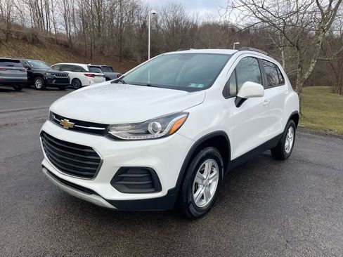 Used 2021 Chevrolet Trax LT w/ Premium Seat Package image 7
