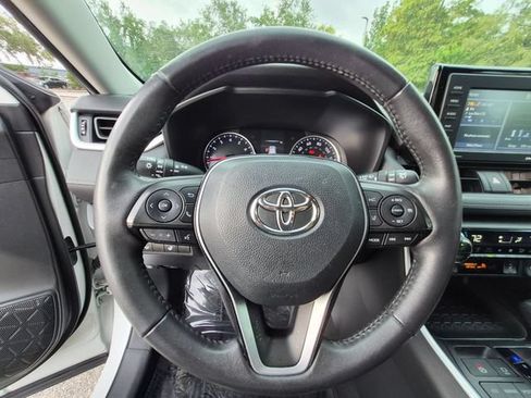 Used 2021 Toyota RAV4 XLE w/ XLE Grade Weather Package AWD/4WD image 12
