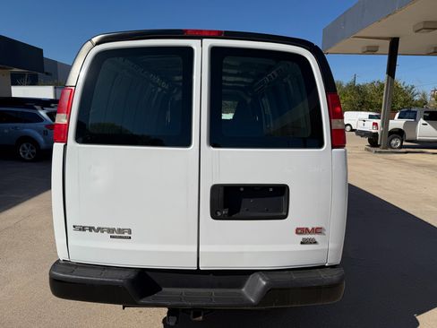 Used 2016 GMC Savana 2500 Extended image 4