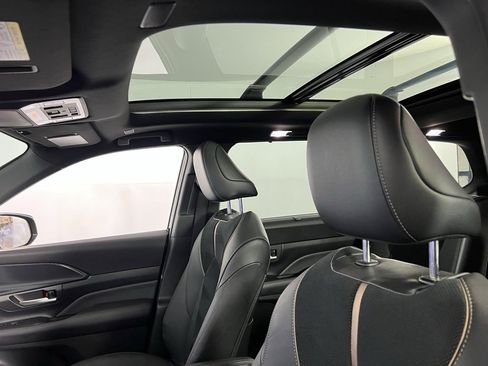 Used 2024 Toyota Grand Highlander AWD Hybrid image 26