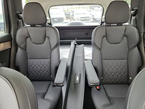 New 2025 Volvo XC90 B6 Plus w/ Protection Package Premier image 13