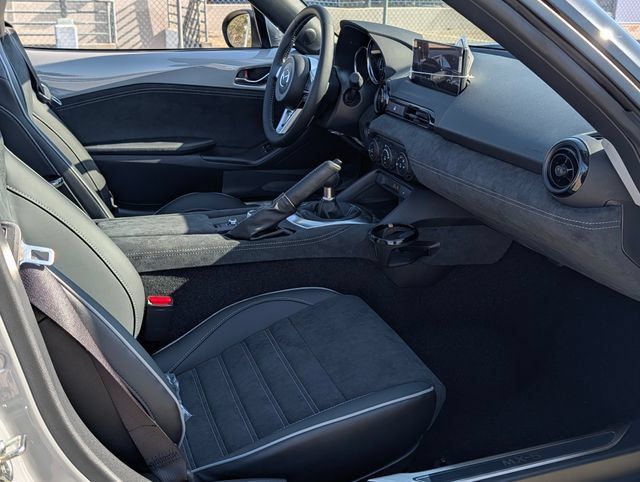 New 2026 MAZDA MX-5 Miata Club w/ Interior Package RWD image 9