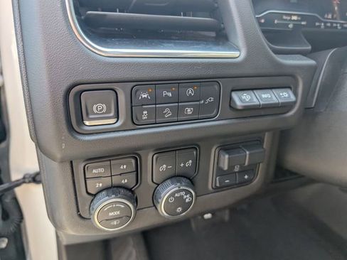 Used 2022 Chevrolet Tahoe High Country image 16