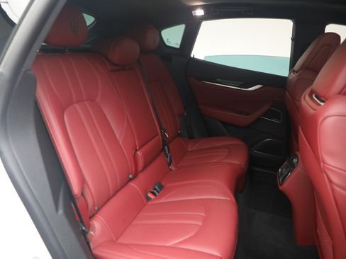 Certified 2023 Maserati Levante GT AWD/4WD image 20