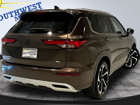 Used 2024 Mitsubishi Outlander SEL AWD/4WD image 7