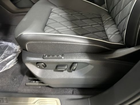 New 2026 Volkswagen Atlas SEL Premium R-Line AWD/4WD image 17