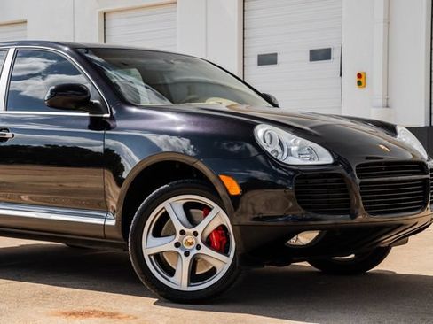 Used 2006 Porsche Cayenne Turbo S AWD/4WD image 32