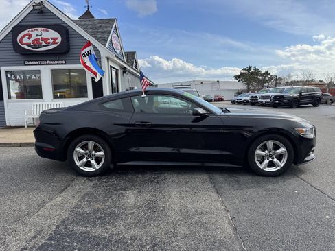 Used 2015 Ford Mustang Coupe RWD image 11