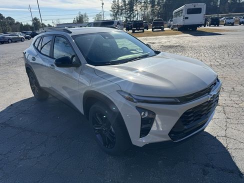 New 2026 Chevrolet Trax ACTIV w/ Sunroof Package image 12