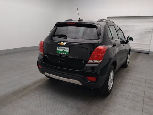 Used 2020 Chevrolet Trax LT FWD image 7