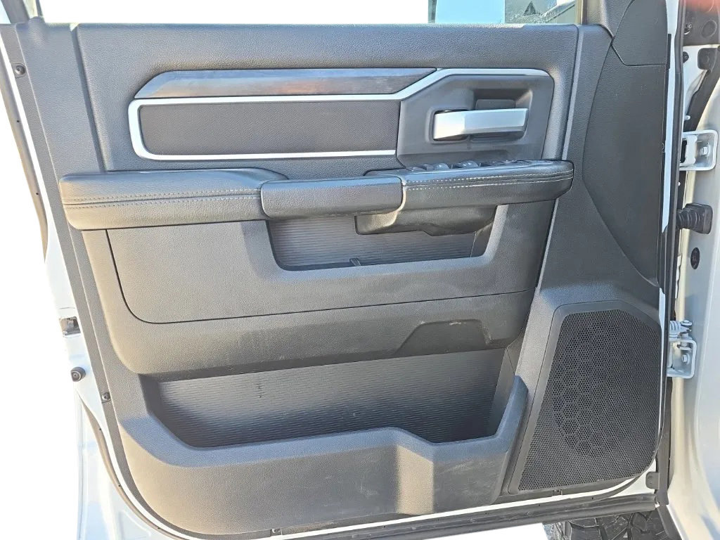 Used 2024 RAM 2500 Big Horn AWD/4WD image 13