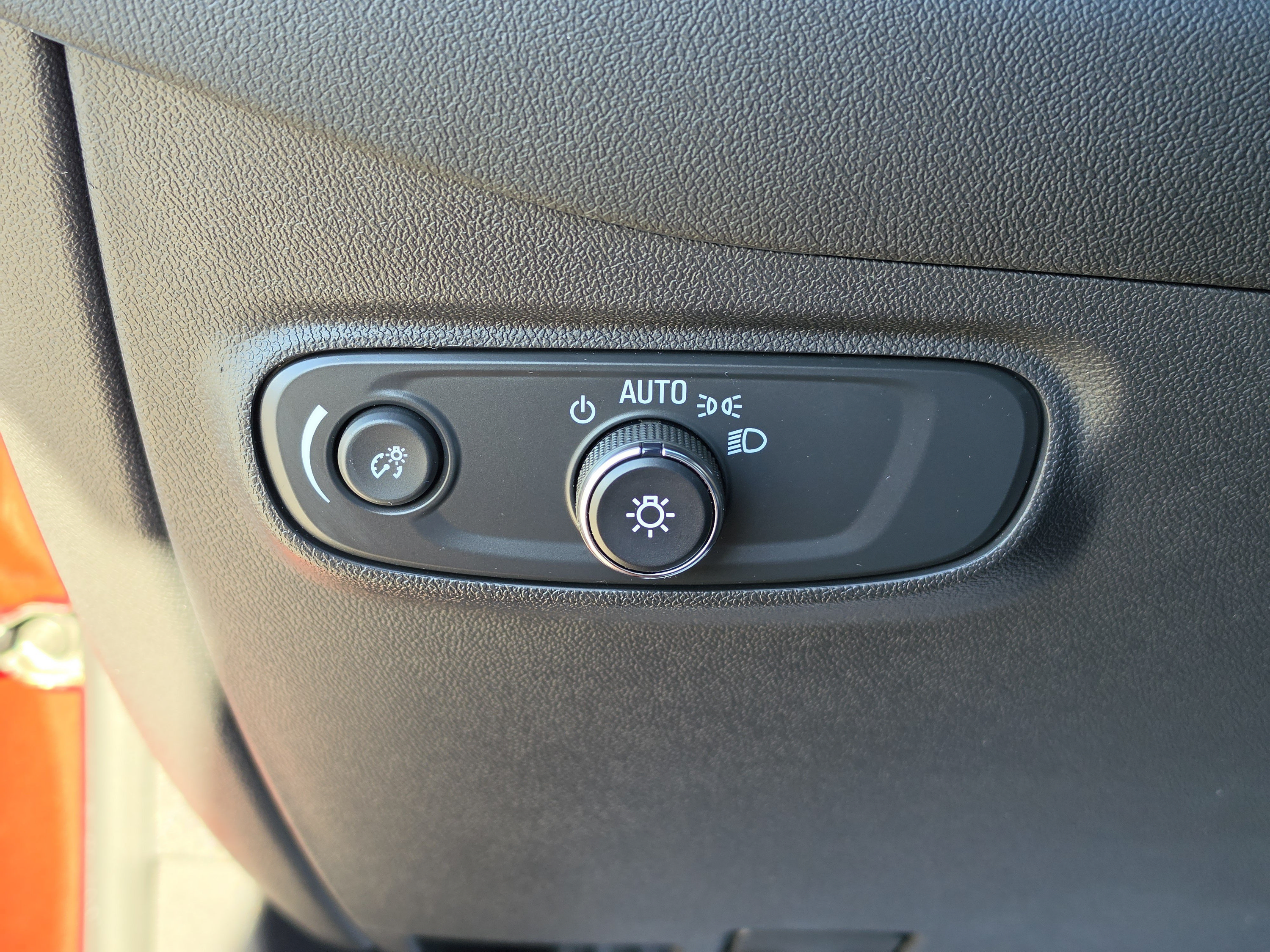 Used 2024 Chevrolet Equinox RS w/ RS Leather Package FWD image 29