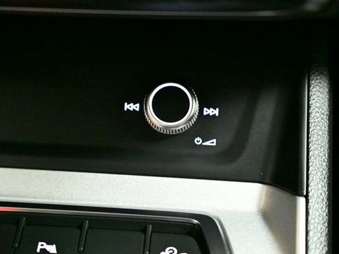 Used 2023 Audi Q3 2.0T Premium image 29