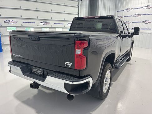Used 2023 Chevrolet Silverado 2500 LTZ AWD/4WD image 3