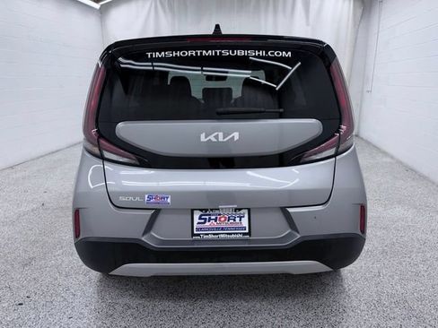 Used 2024 Kia Soul LX w/ Option Group 015 FWD image 3