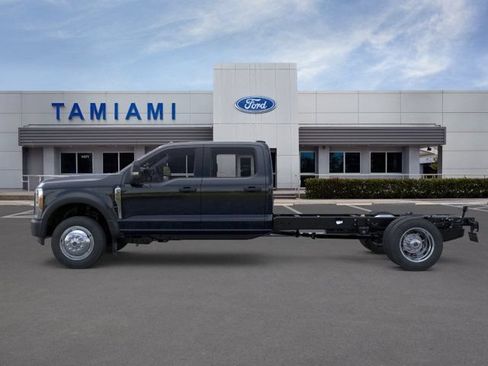 New 2026 Ford F450 2WD Crew Cab Super Duty image 3