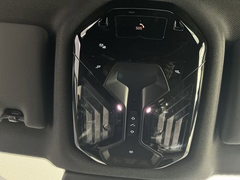 Used 2025 BMW 530i image 14