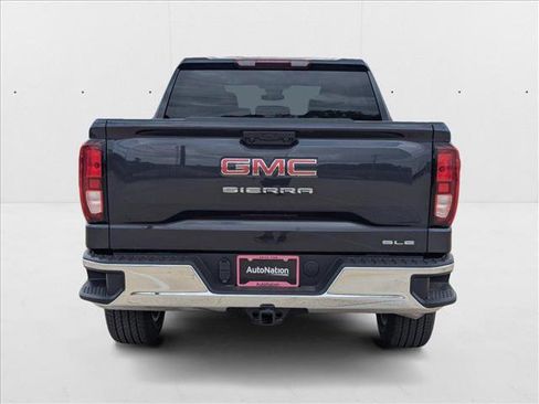 New 2025 GMC Sierra 1500 SLE image 9