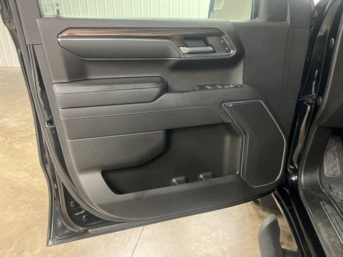 Certified 2023 Chevrolet Silverado 1500 RST w/ Redline Edition AWD/4WD image 15