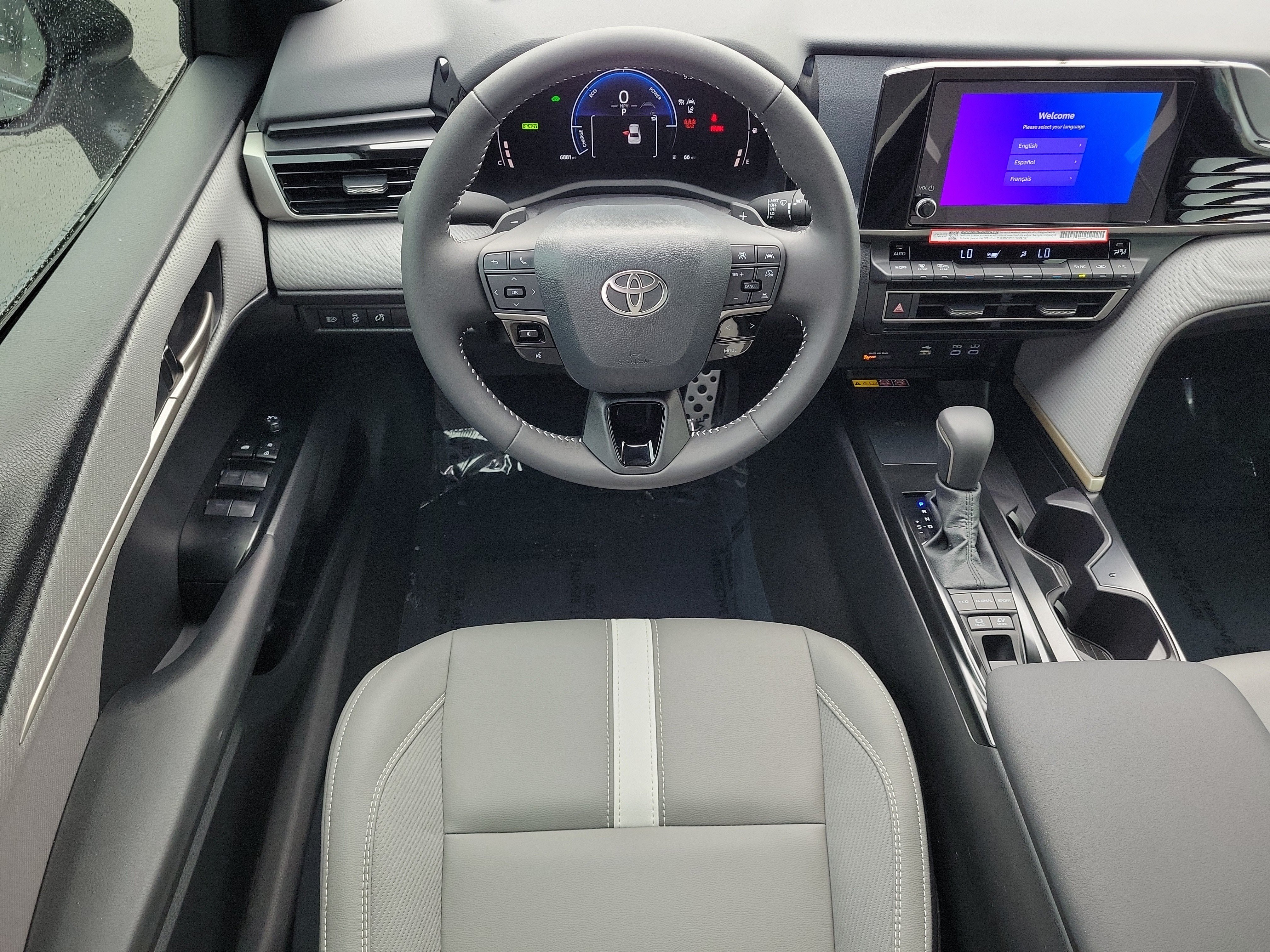Used 2026 Toyota Camry SE FWD image 14