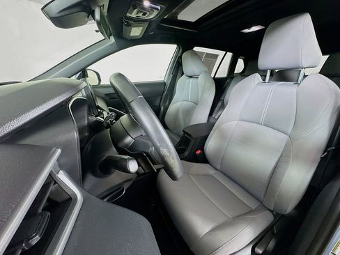 Used 2024 Toyota Corolla Cross AWD Hybrid w/ Moonroof Package image 2