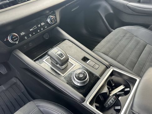 Used 2023 Mitsubishi Outlander SE image 29